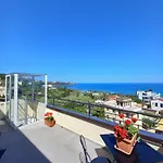 Holidays Bed & Breakfast 4*