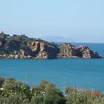 Holidays 4*