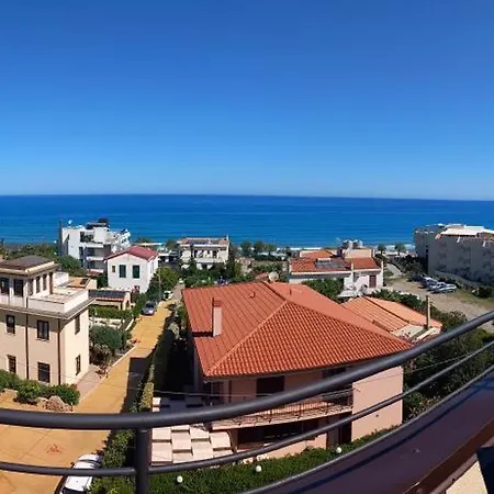 Holidays 3* Cefalù