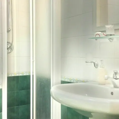 Bed & Breakfast Holidays 3*