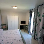 Holidays Oda ve Kahvaltı 4*