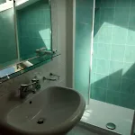 Holidays Oda ve Kahvaltı 4*