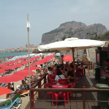 Holidays Oda ve Kahvaltı 4*