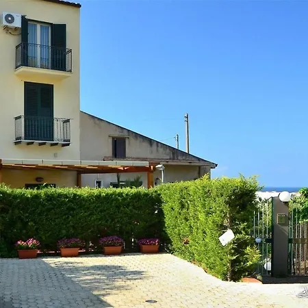 Holidays Nocleg ze śniadaniem Cefalù