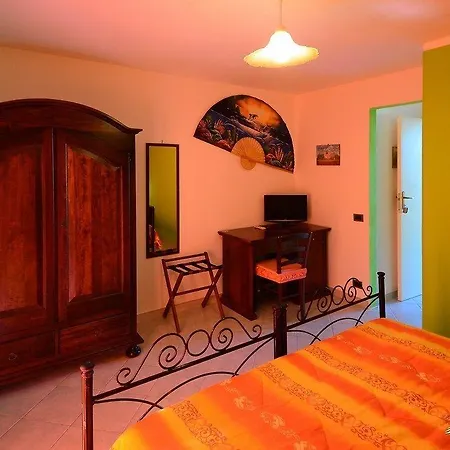 Holidays Couette-café 4*